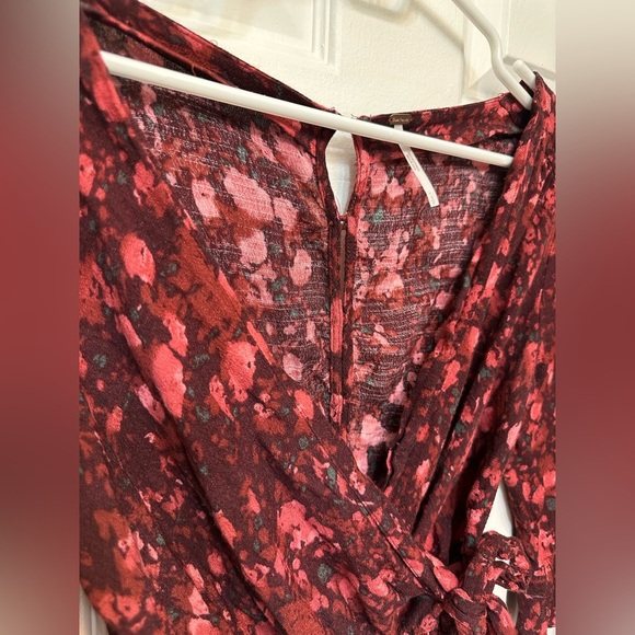 Free People All The Right Ruffles Playsuit Floral Foliage Wrap Shorts Romper - Picture 7 of 12